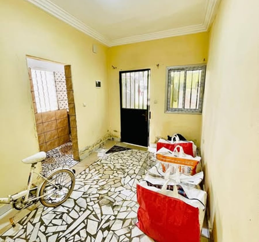 Chambre moderne à Biyem-Assi