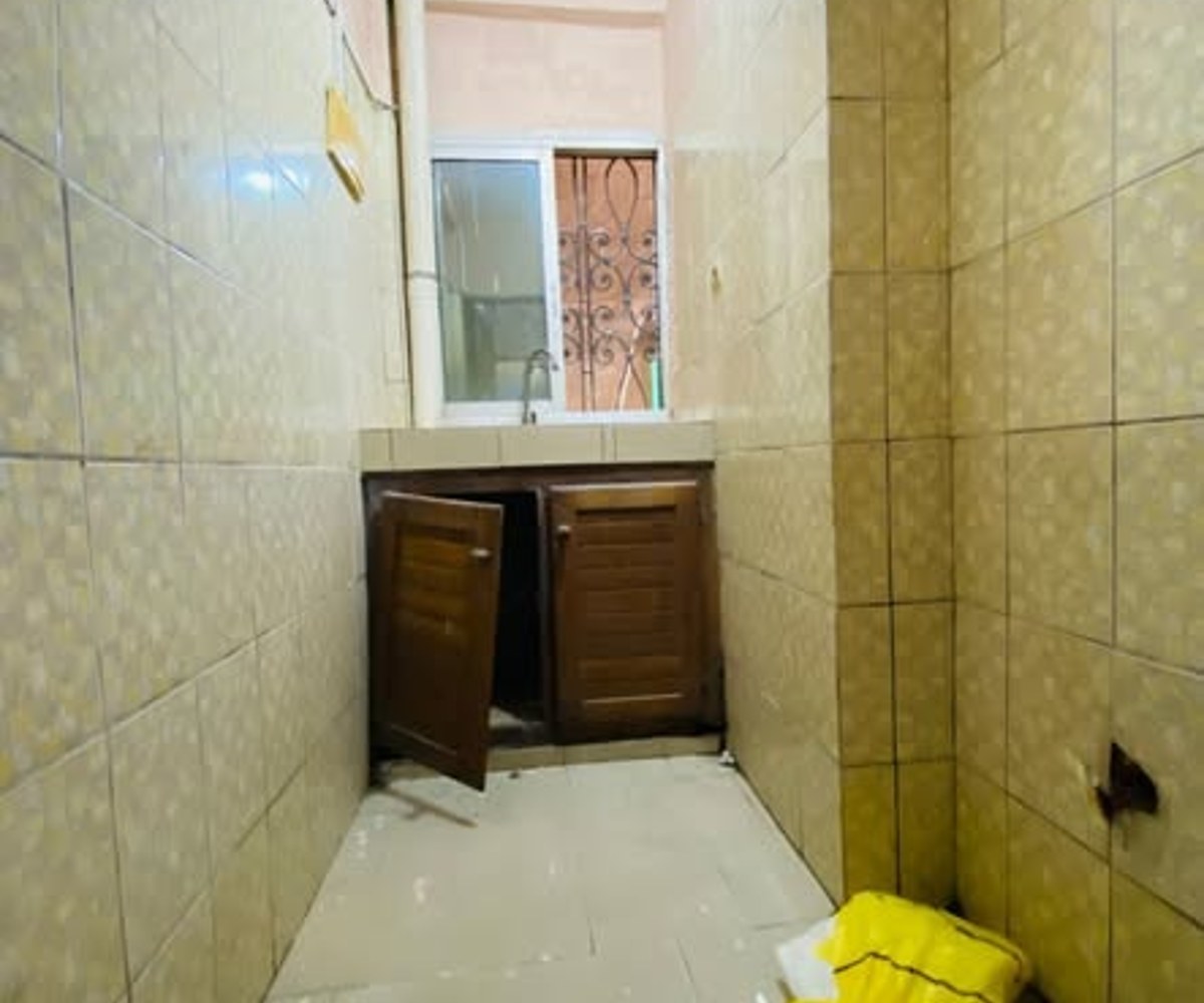 Studio moderne 4 pièces à Ndogbong - Douala