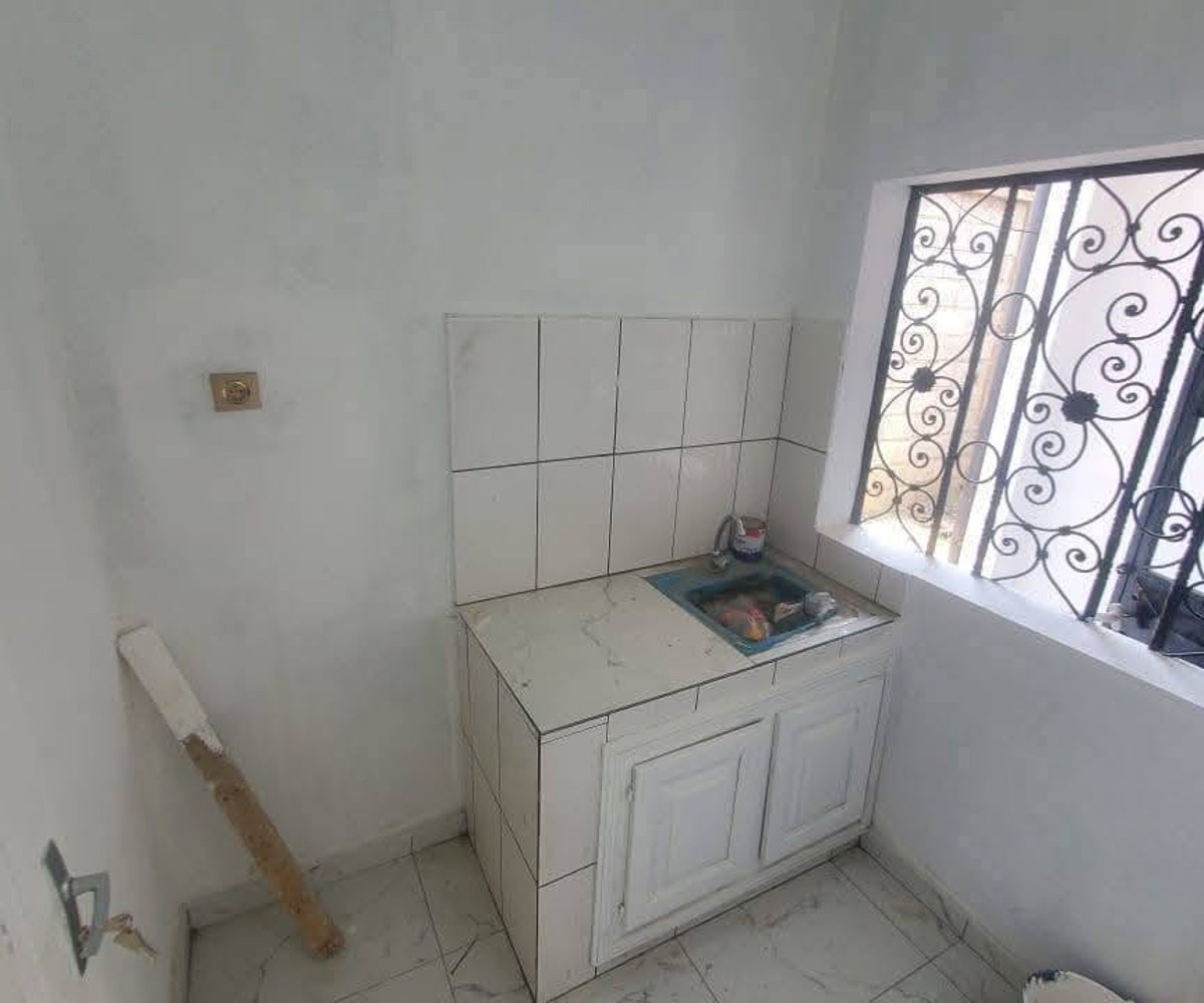 Studio à louer à Bonaberi