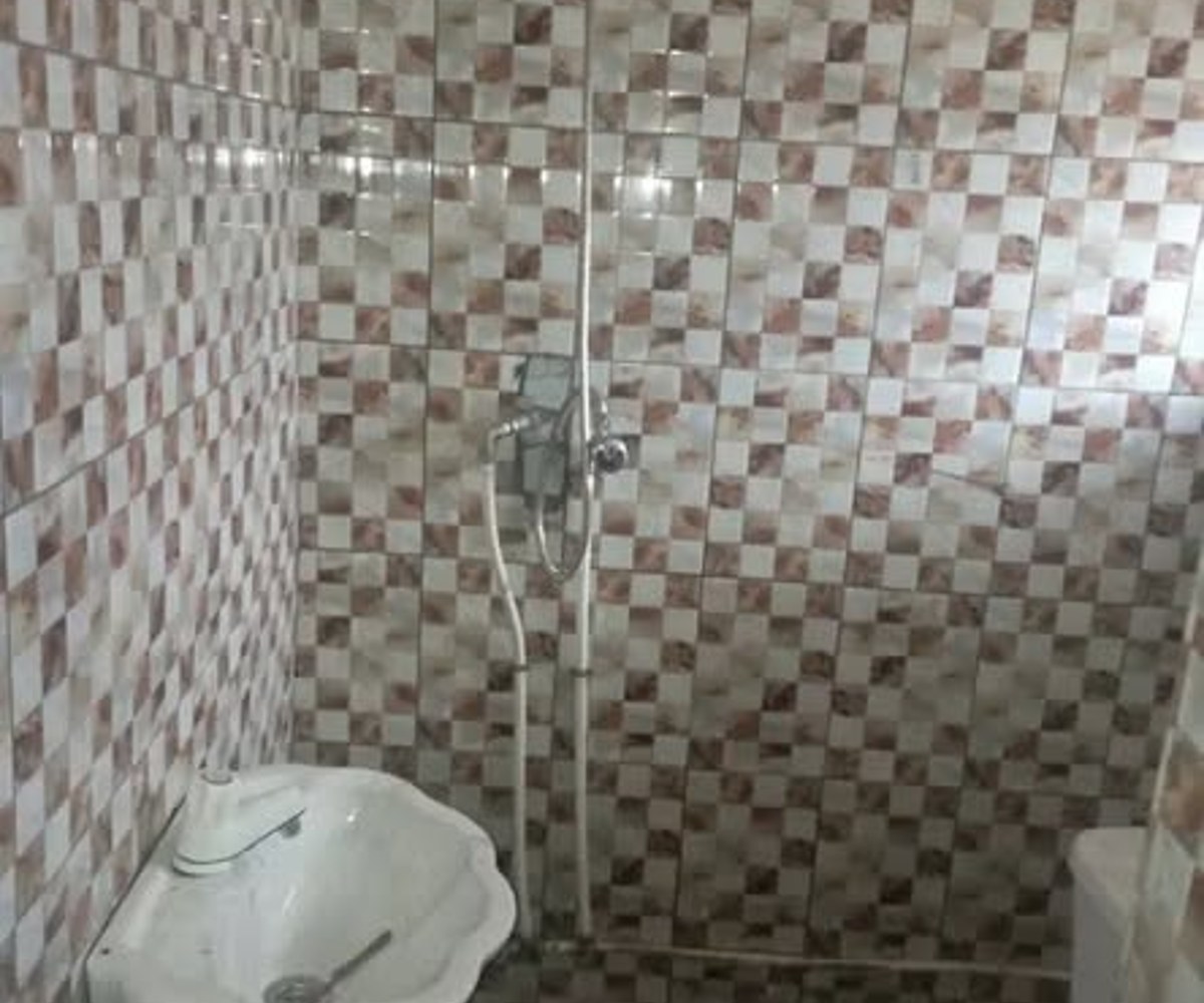Studio moderne à louer à Beedi - 50 000 FCFA
