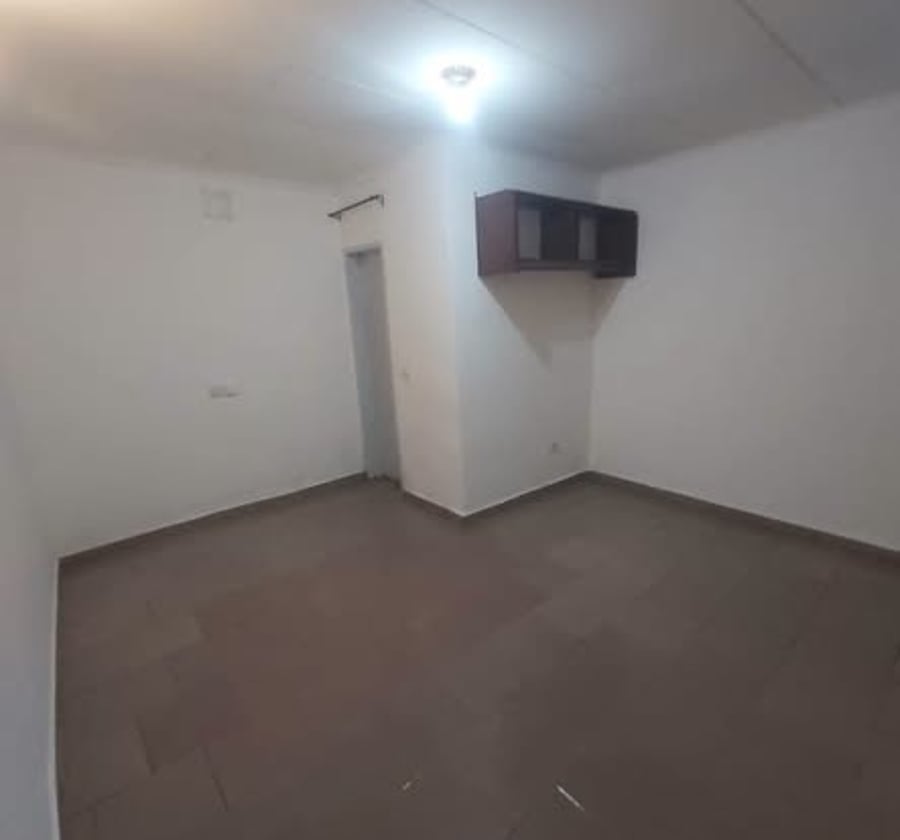 Chambre moderne à Biyem-Assi - Yaoundé
