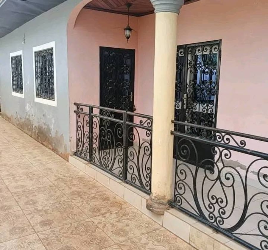 Villa 4 chambres à louer à Nkoabang, Yaoundé