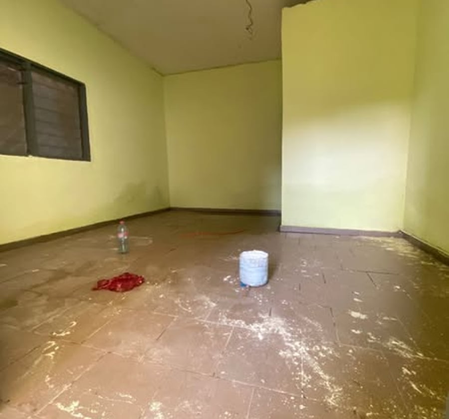 Grand studio moderne à louer à Beedi