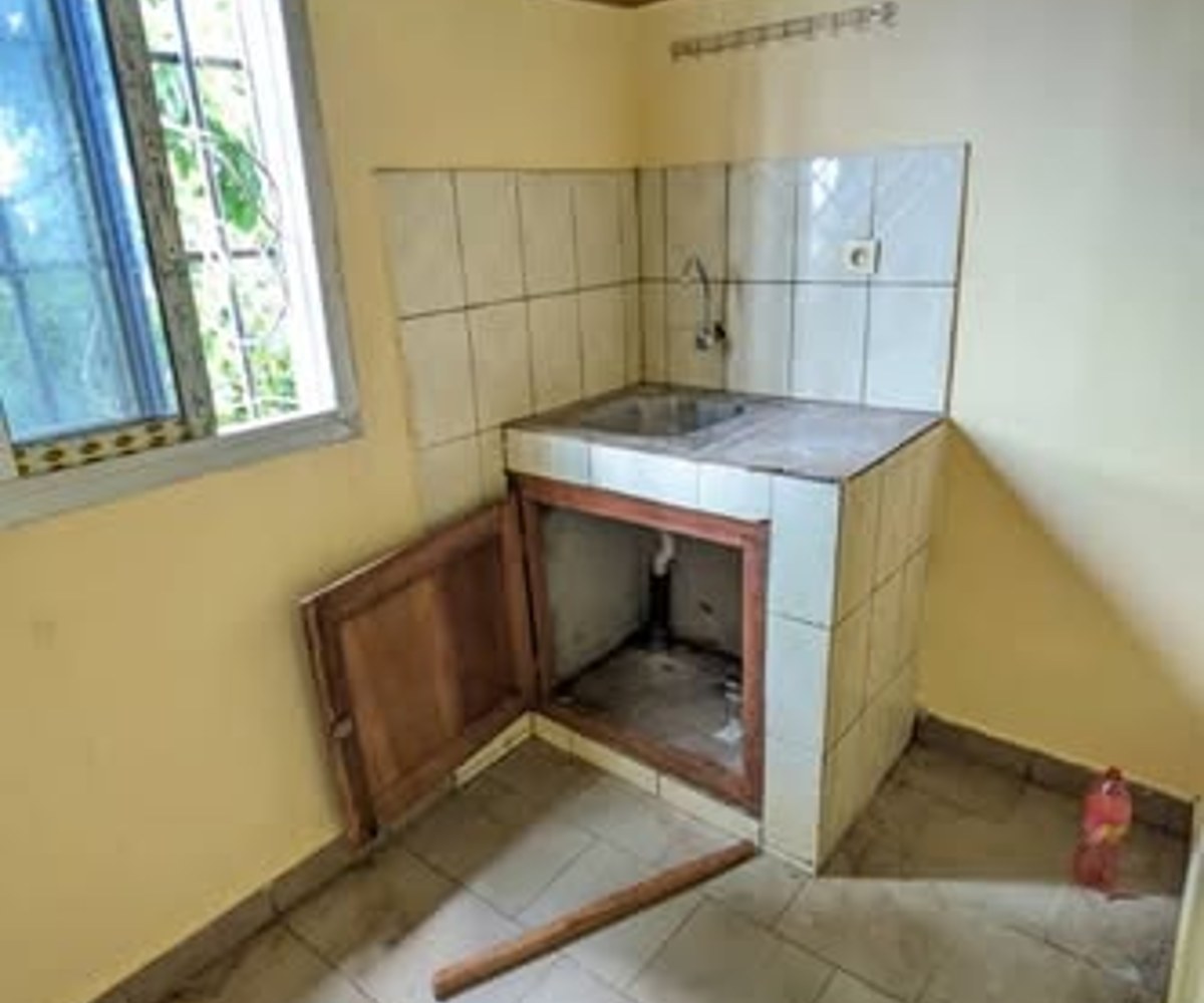 Vaste Appartement Moderne à louer à Messassi Nyom
