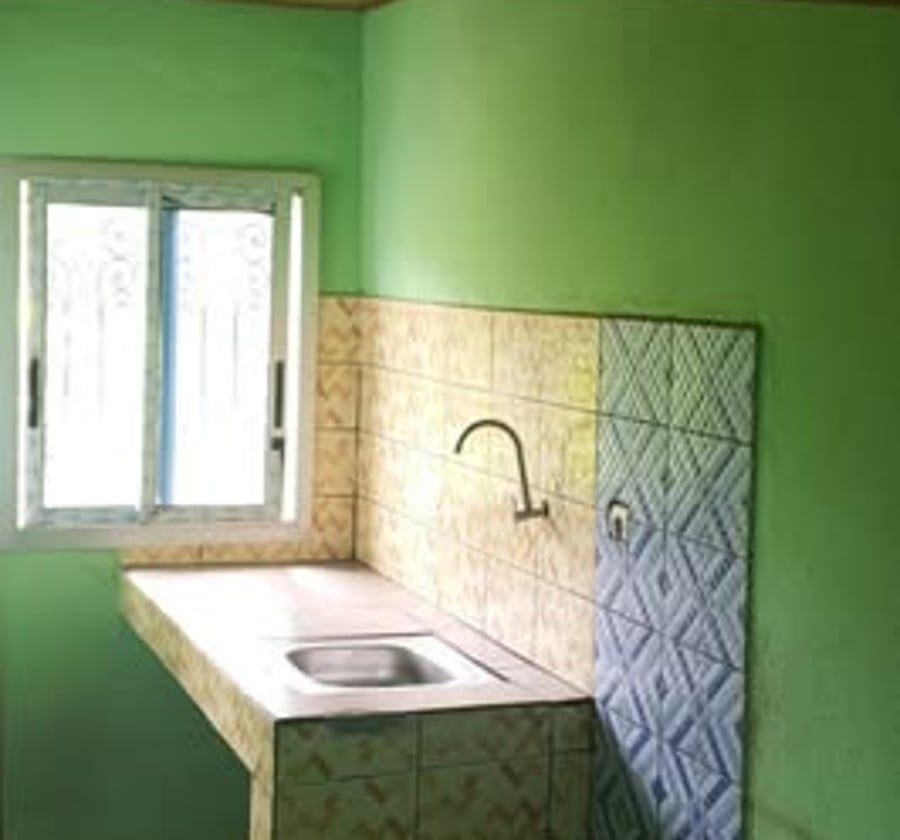 Studio moderne à louer à Japoma (Nkolbon)