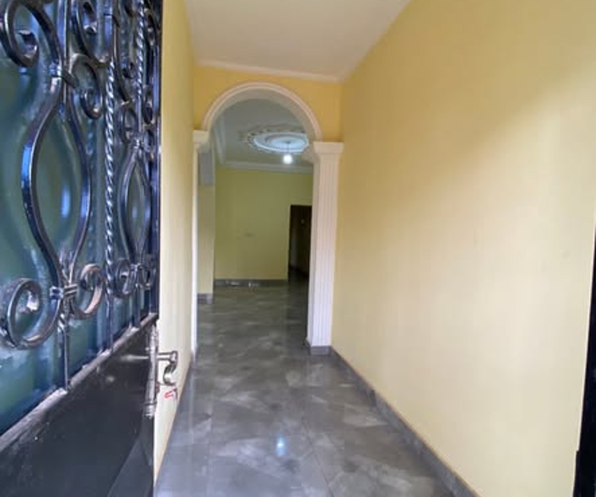 Appartement 2 chambres à louer à Ngousso