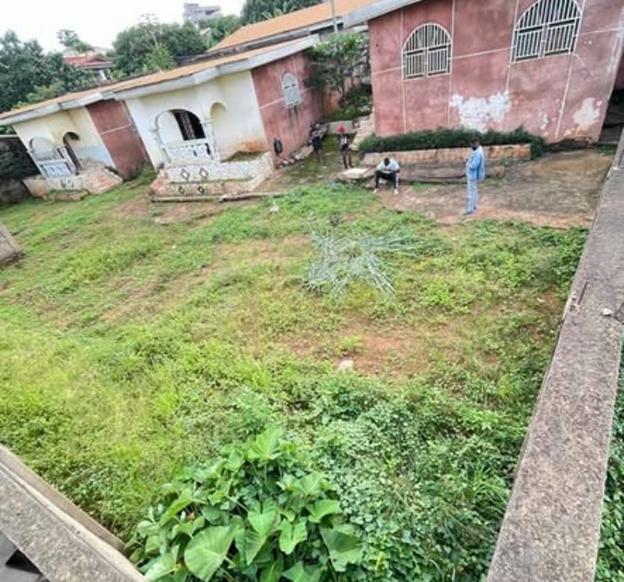 Terrain à vendre - Odza, Yaoundé - 706 m²