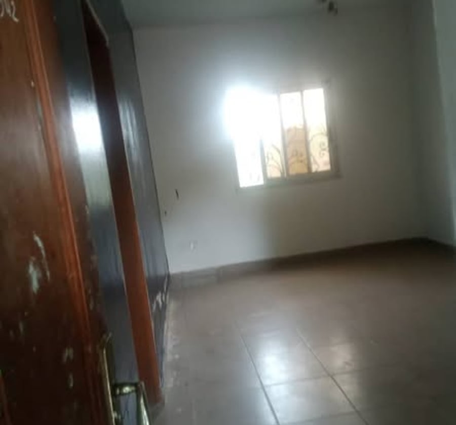 Grand studio moderne - Nkoabang, Yaoundé