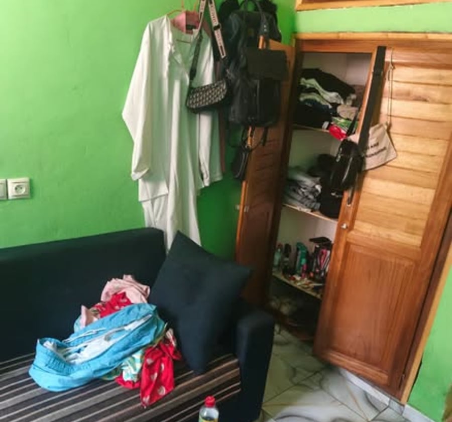 Chambre moderne à Nkoabang