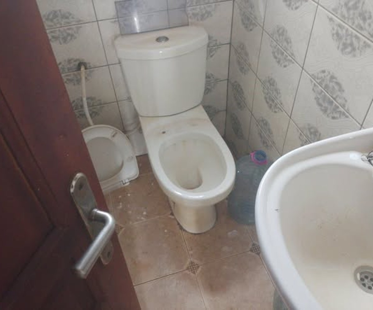 Studio moderne à Essomba