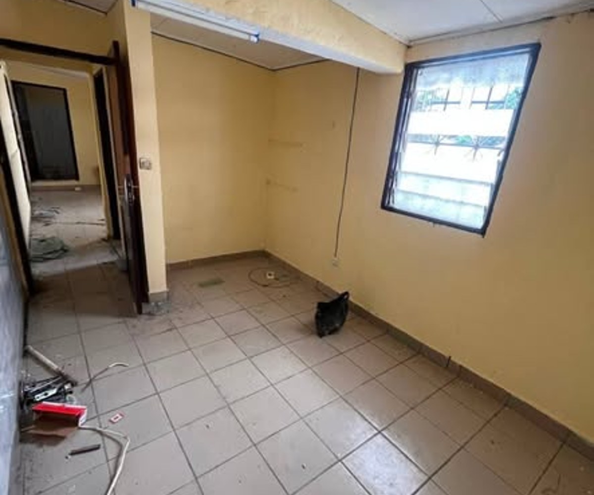Studio moderne à louer à Beedi, Douala