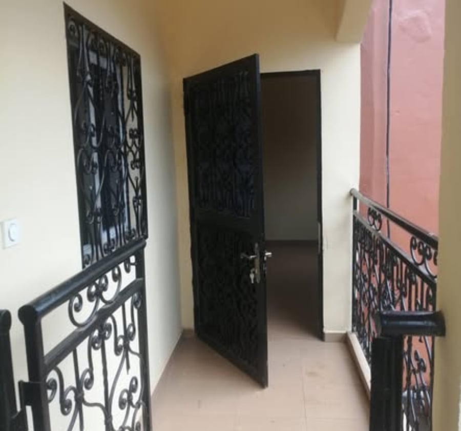 Appartement moderne 3 chambres à louer - Bocom Nkozoa, Yaoundé