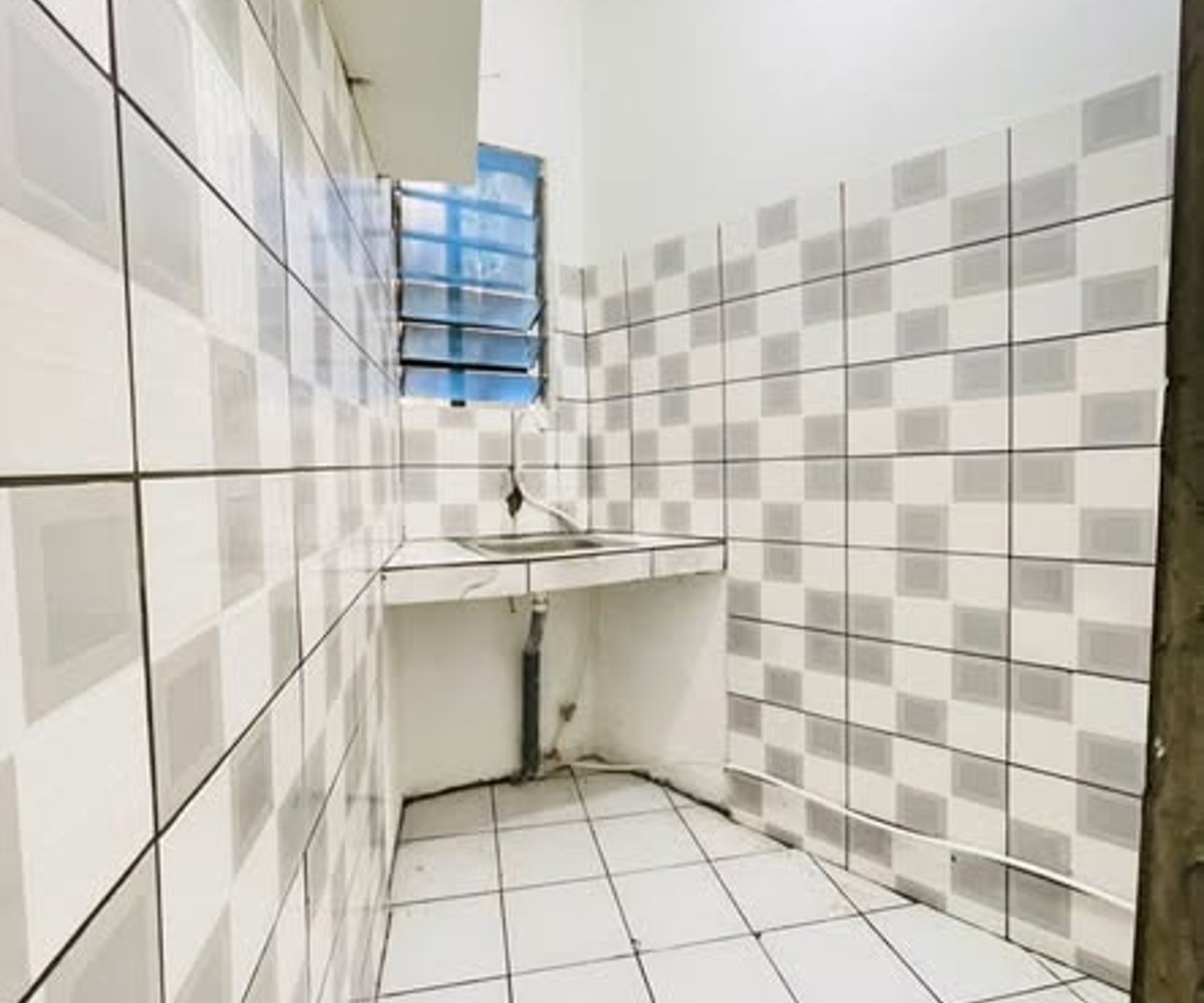 Petit studio moderne à louer – Logpom Bassong