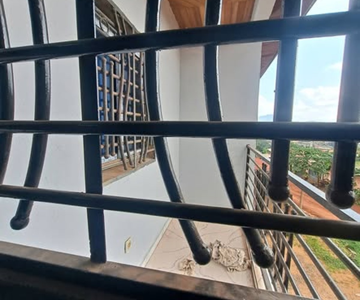 Appartement moderne nouvellement construit à louer – Ngousso