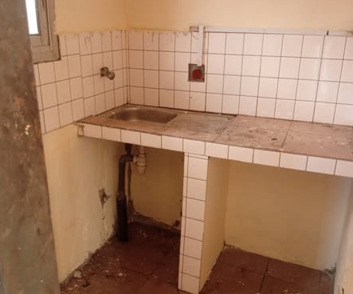 Studio moderne à louer - Ndogbong, Douala