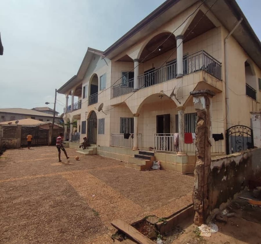 Immeuble en vente à Obam (Nsam Escale) – Yaoundé