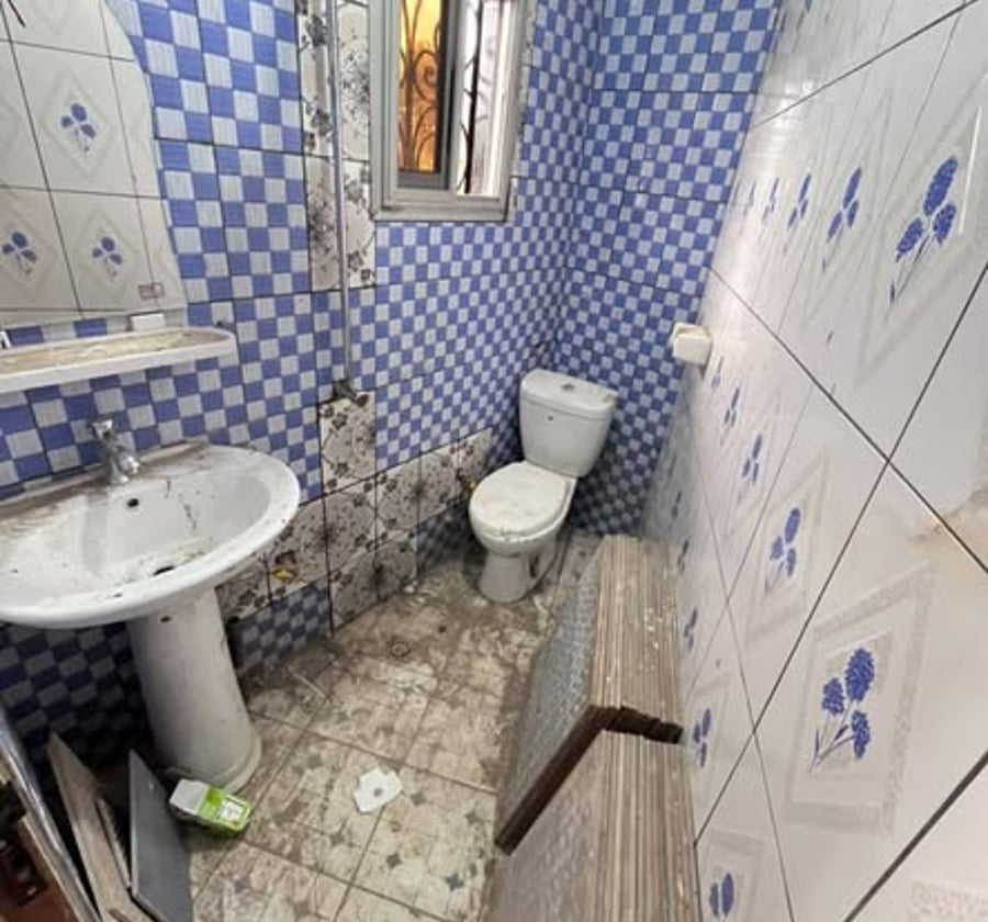 Vaste chambre moderne à Messassi