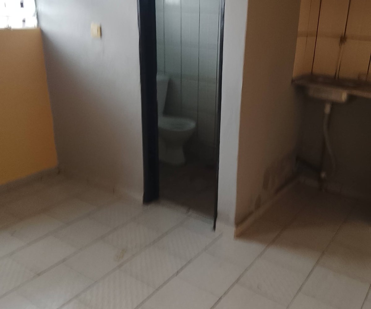 Chambre à PK8, Douala