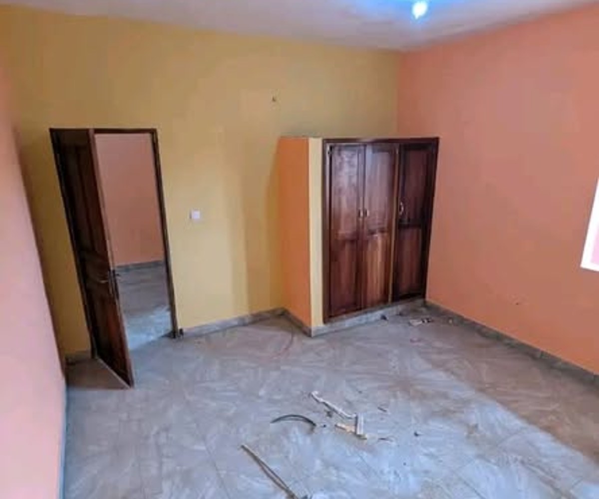 Appartements à louer à Odza - 2 chambres, 2 douches