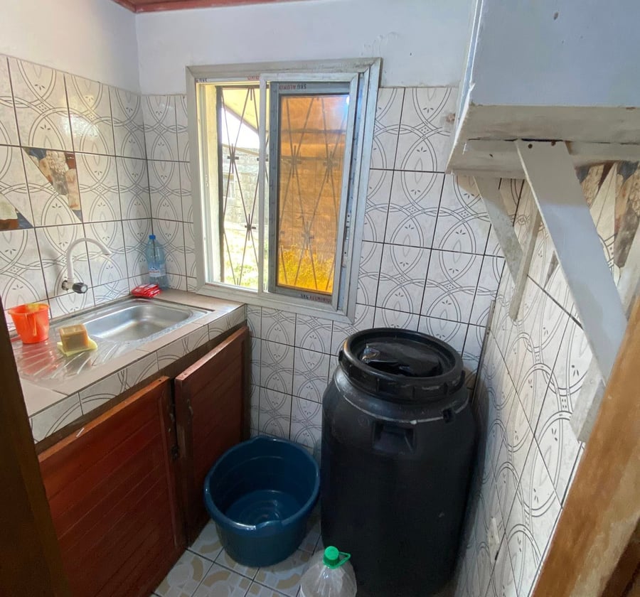 Studio moderne à louer - PK8, Douala