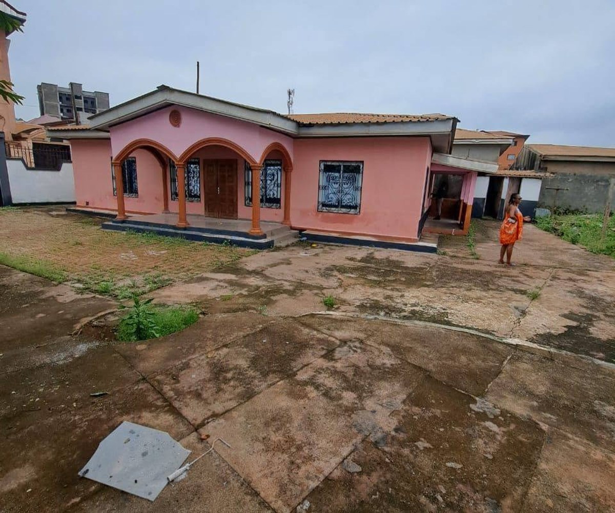 Villa à louer - Happy, Yaoundé