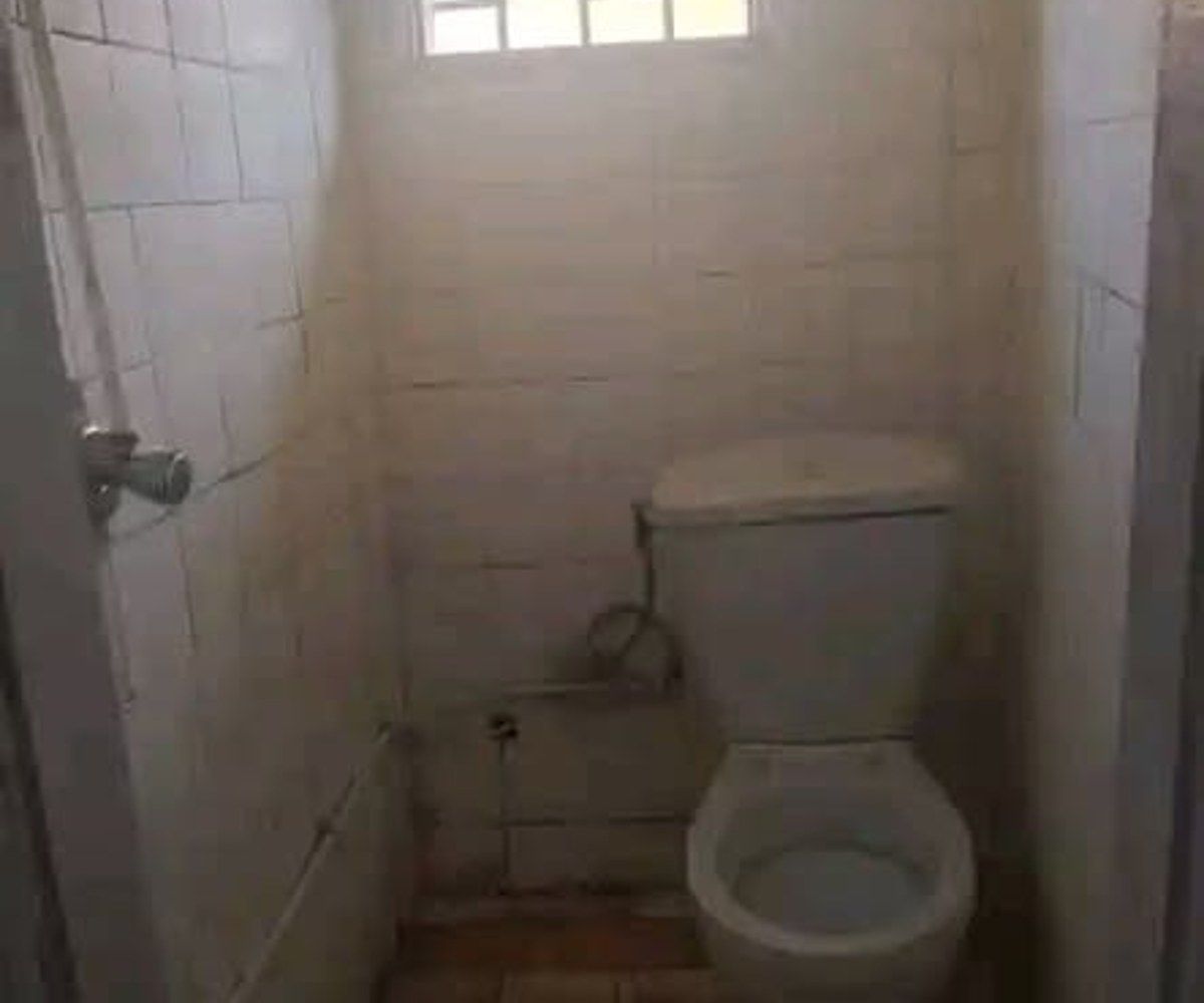 Chambre moderne avec douche - Emombo, Yaoundé