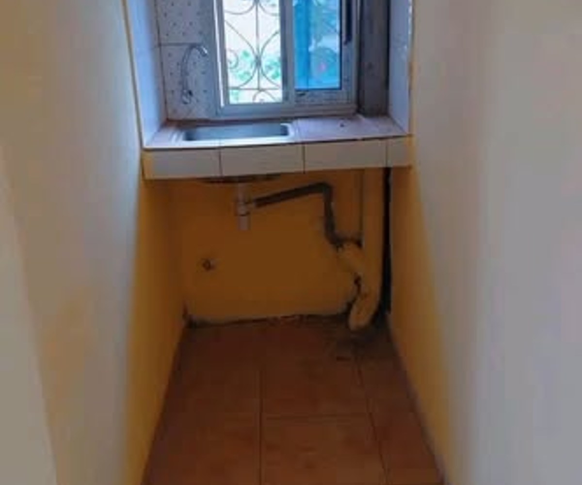 Chambre moderne à louer - Carrefour Agip, Bastos, Yaoundé