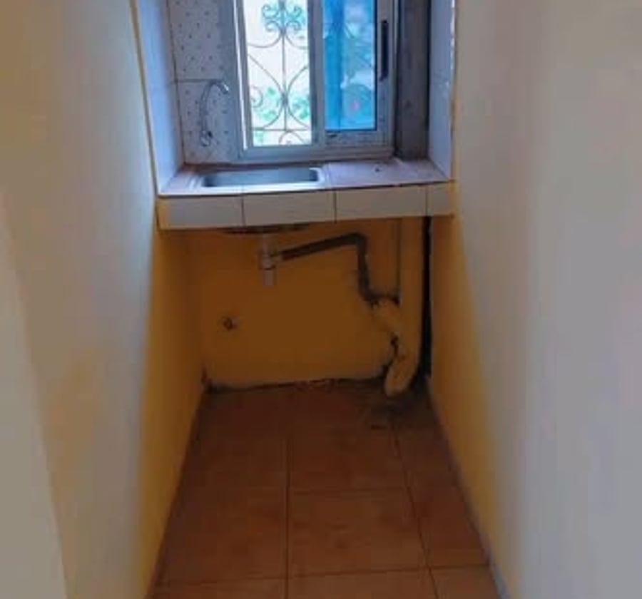 Chambre moderne à louer - Carrefour Agip, Bastos, Yaoundé