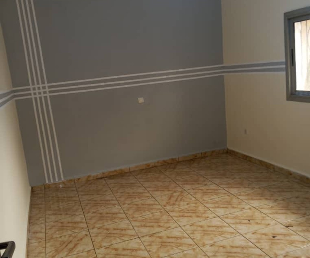 Appartement moderne à louer – Efoulan, Yaoundé