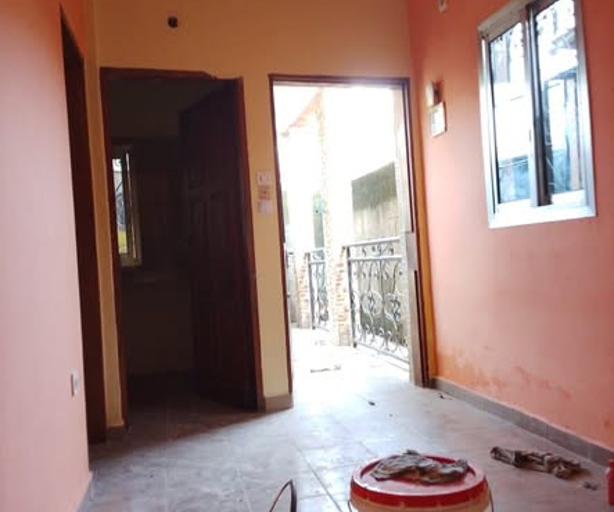 Studio moderne 4 pièces à louer à Makepe Bocom