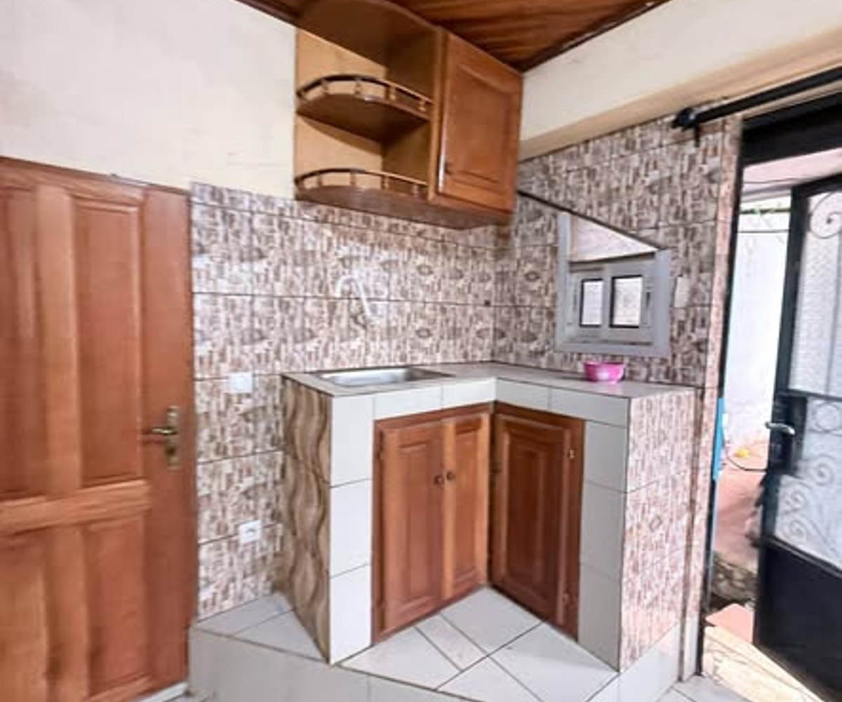 Chambre moderne à louer - Nkolfoulou, Yaoundé