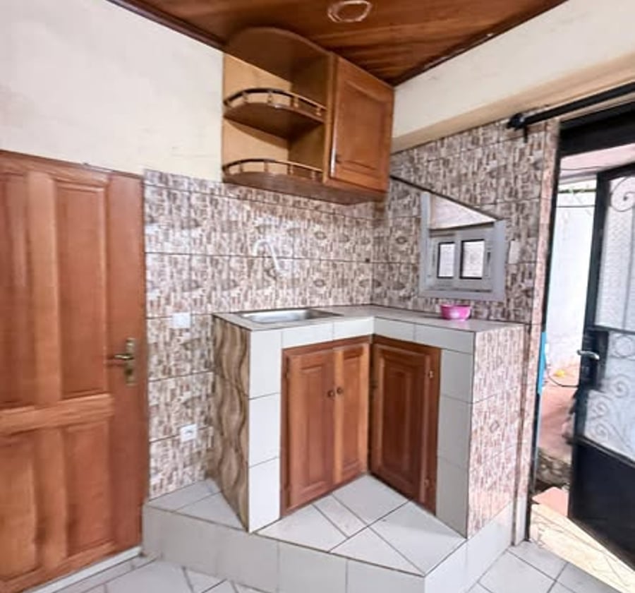 Chambre moderne à louer - Nkolfoulou, Yaoundé