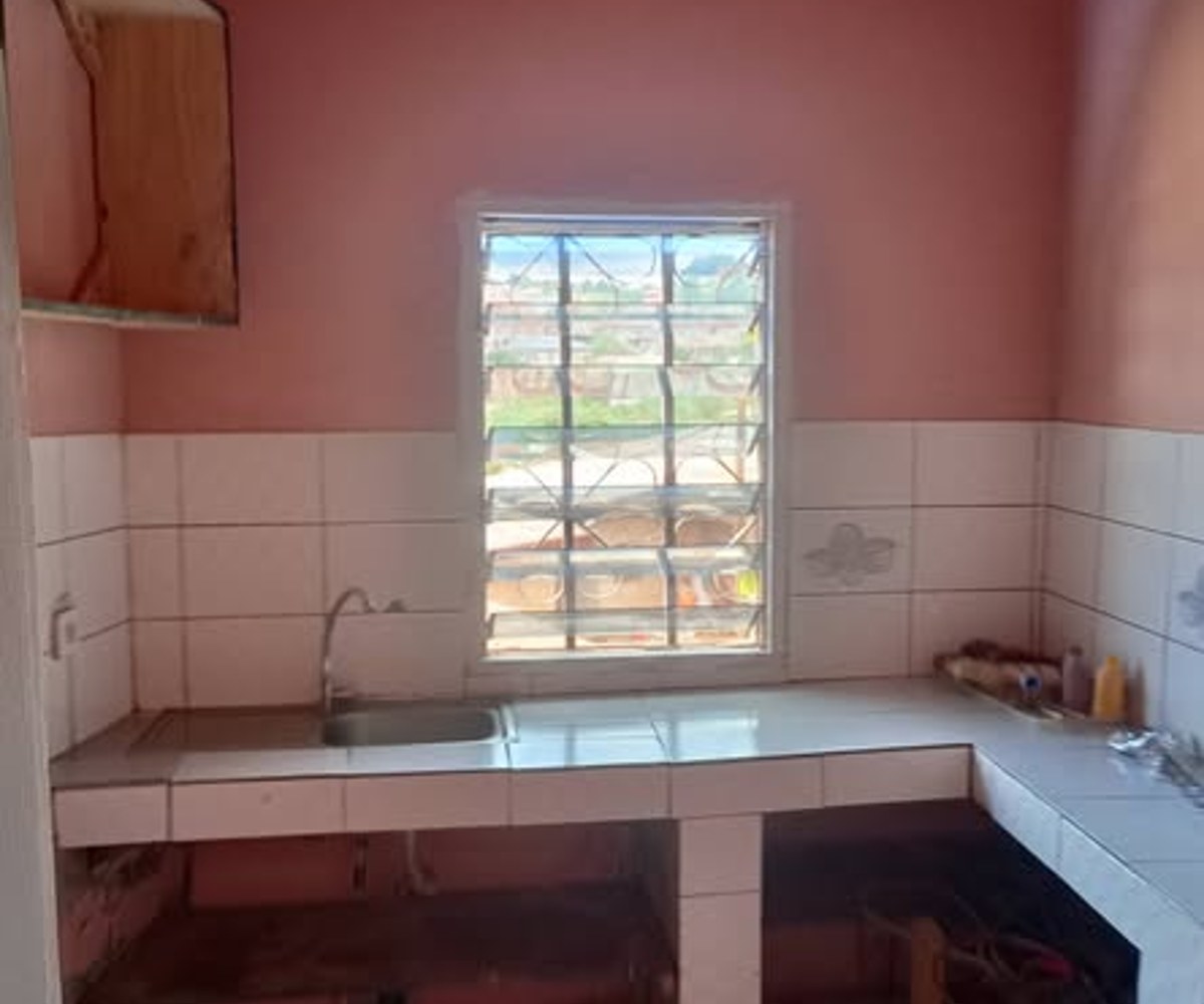 Appartement 2 chambres à louer à Nkolbisson
