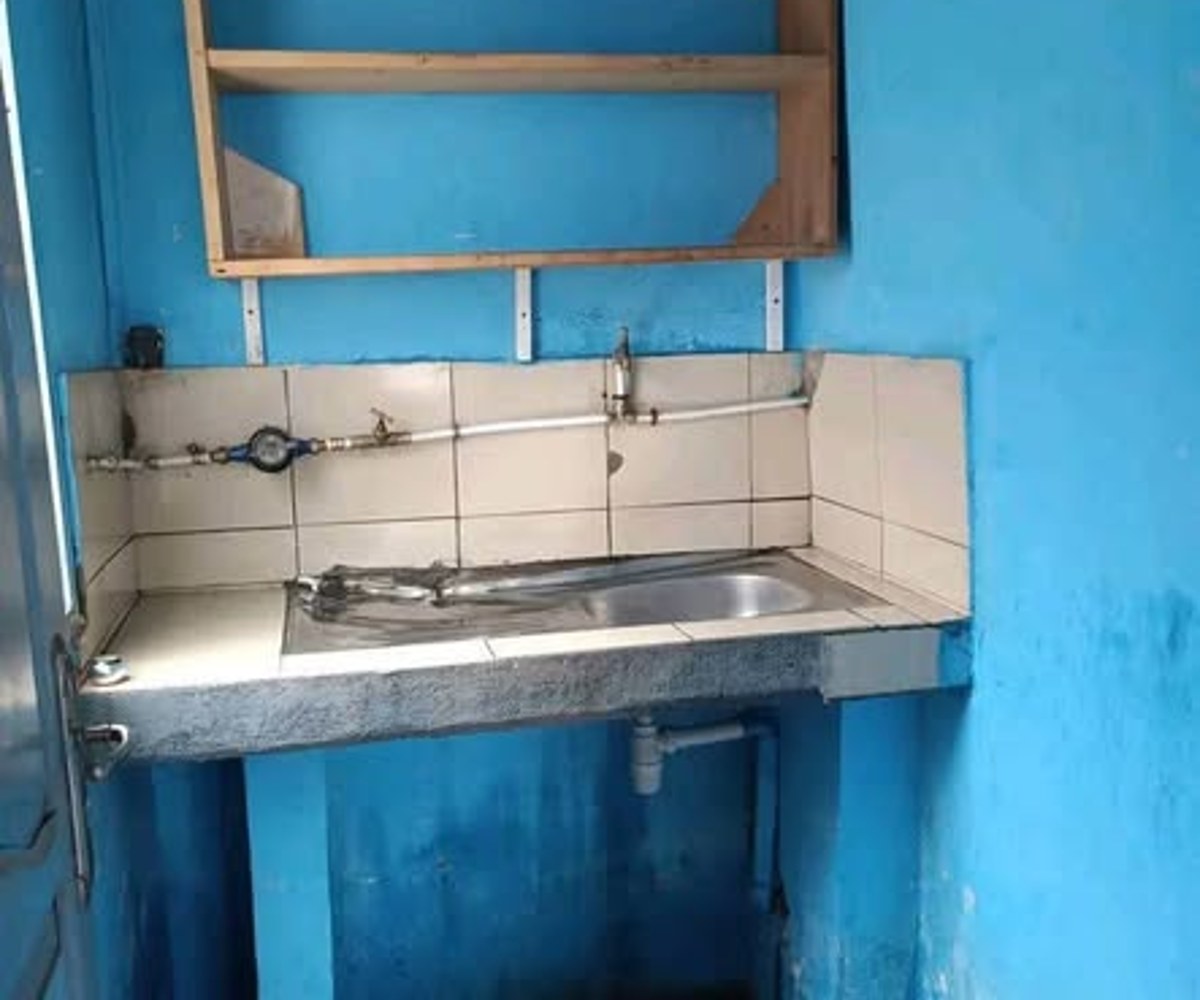 Studio moderne à Carrefour Biyem Assi
