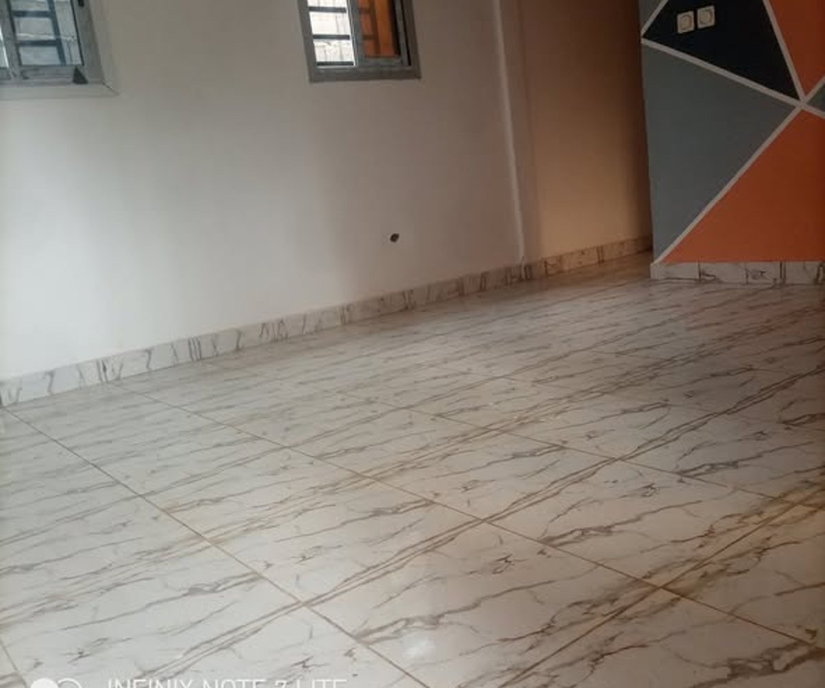 Appartement moderne à louer à Odza