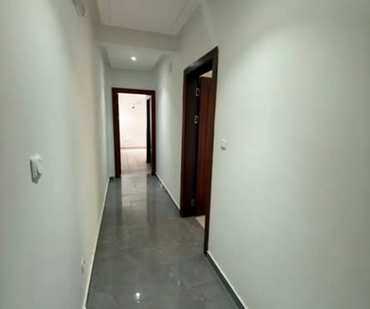 Appartement élégant non meublé à louer - Akwa, Douala