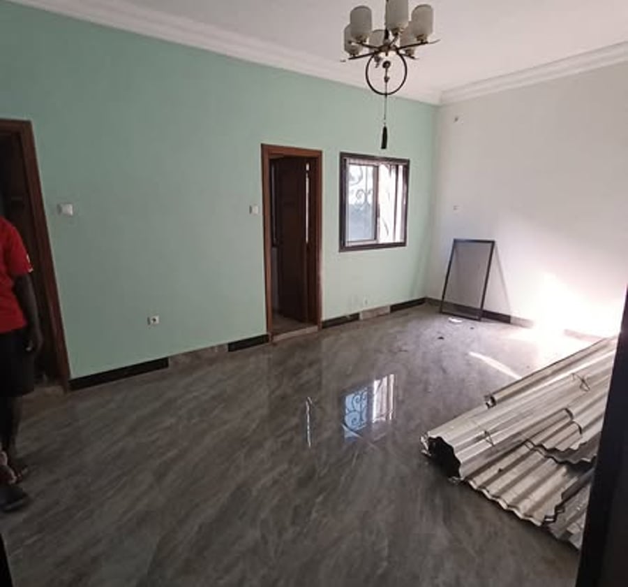 Studio moderne à Bonaberi - 80 000 FCFA/mois