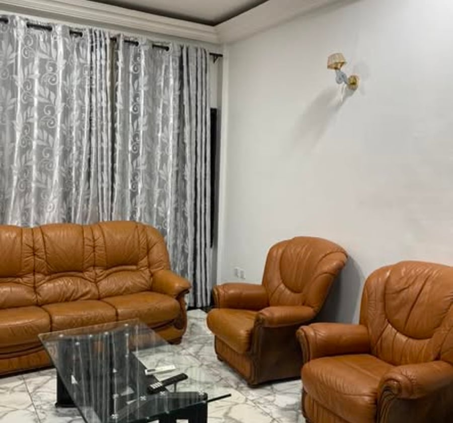 Studio meublé haut standing - Yaoundé Biyem-Assi