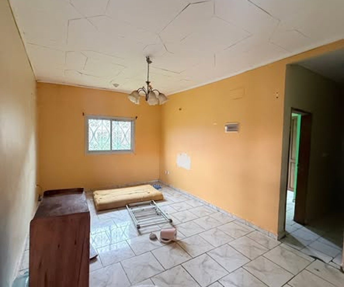 Grand studio moderne à louer – Nkolfoulou, Yaoundé