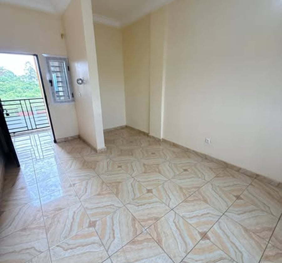 Chambre moderne à louer - Tsinga Village, Yaoundé