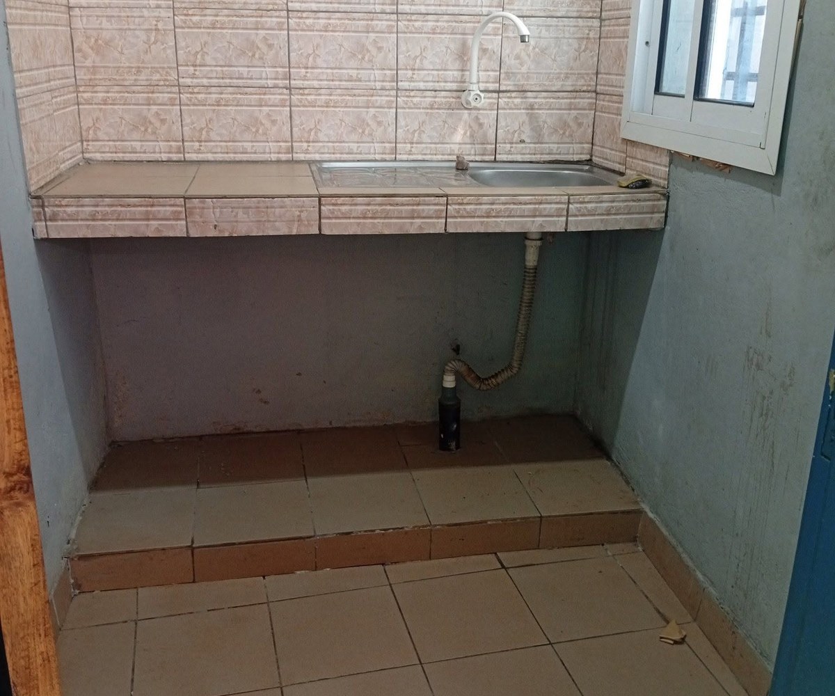 Studio moderne à louer au PK12 Douala