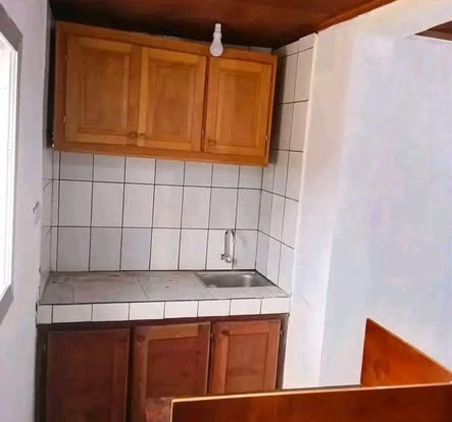 Chambre moderne à louer à Mobile Kondengui