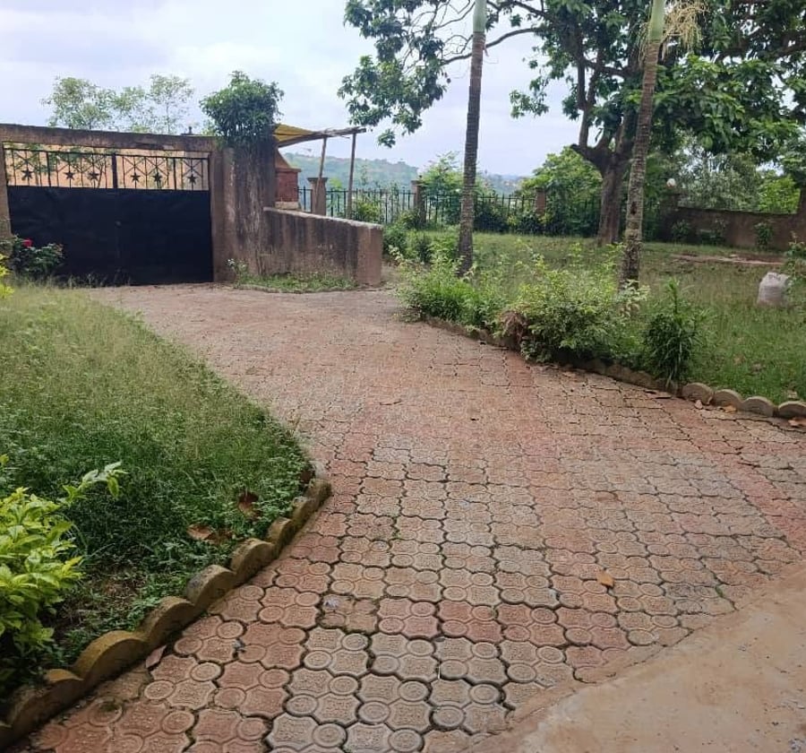 Villa à louer à Nkoabang