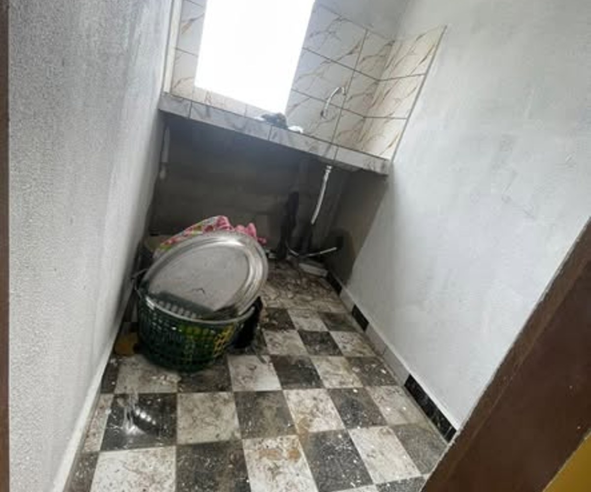 Studio moderne à louer - Logbessou derrière SIMO