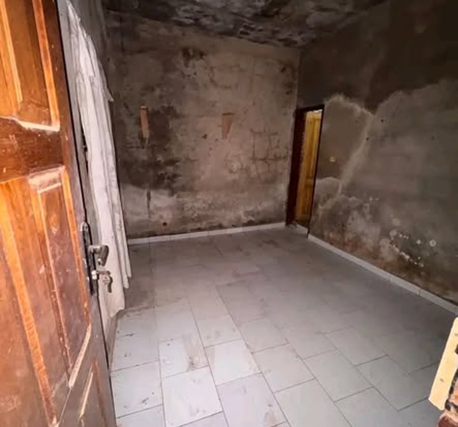 Chambre moderne à louer à Etoudi