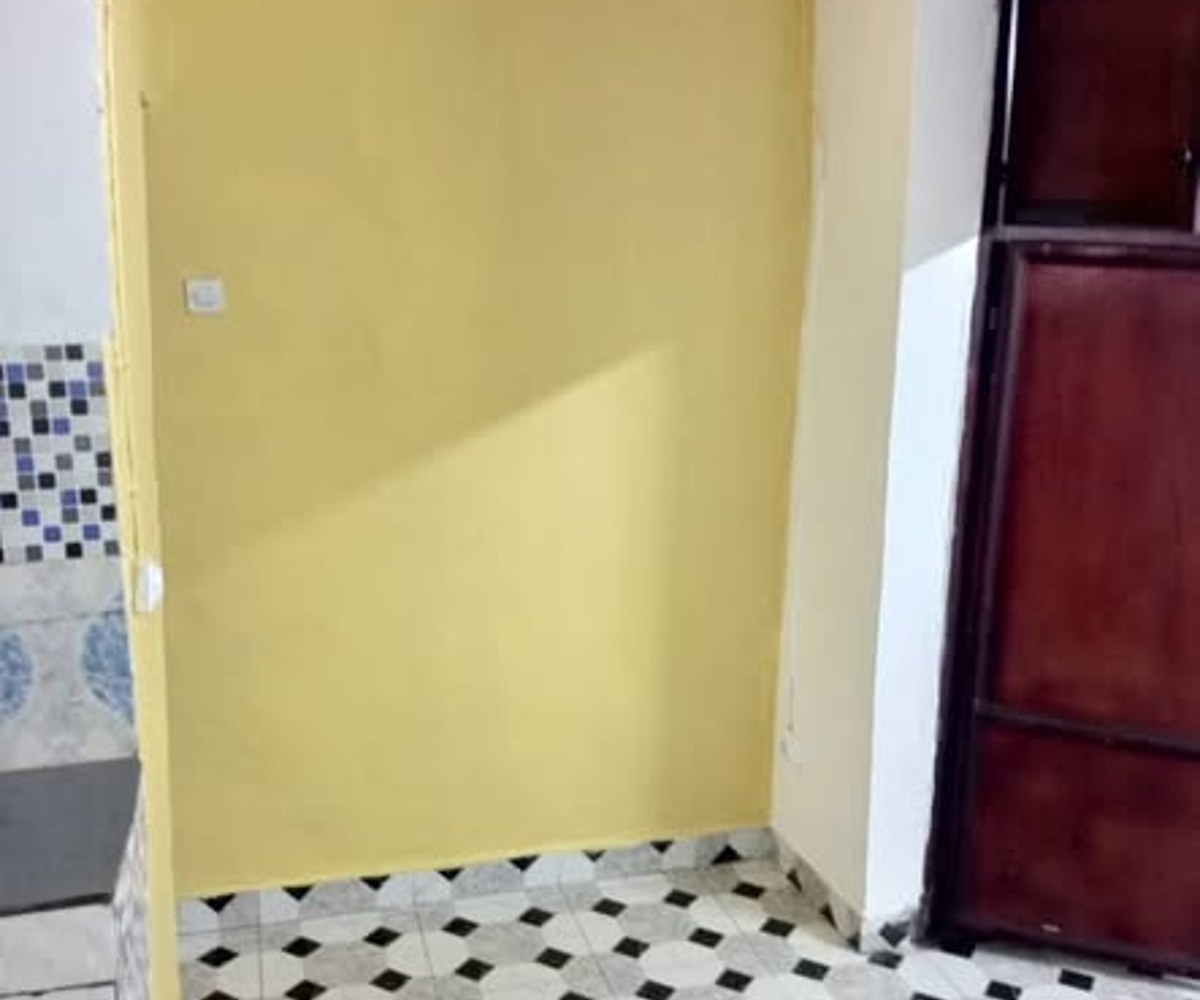 Chambre moderne à Bonapriso avec climatisation