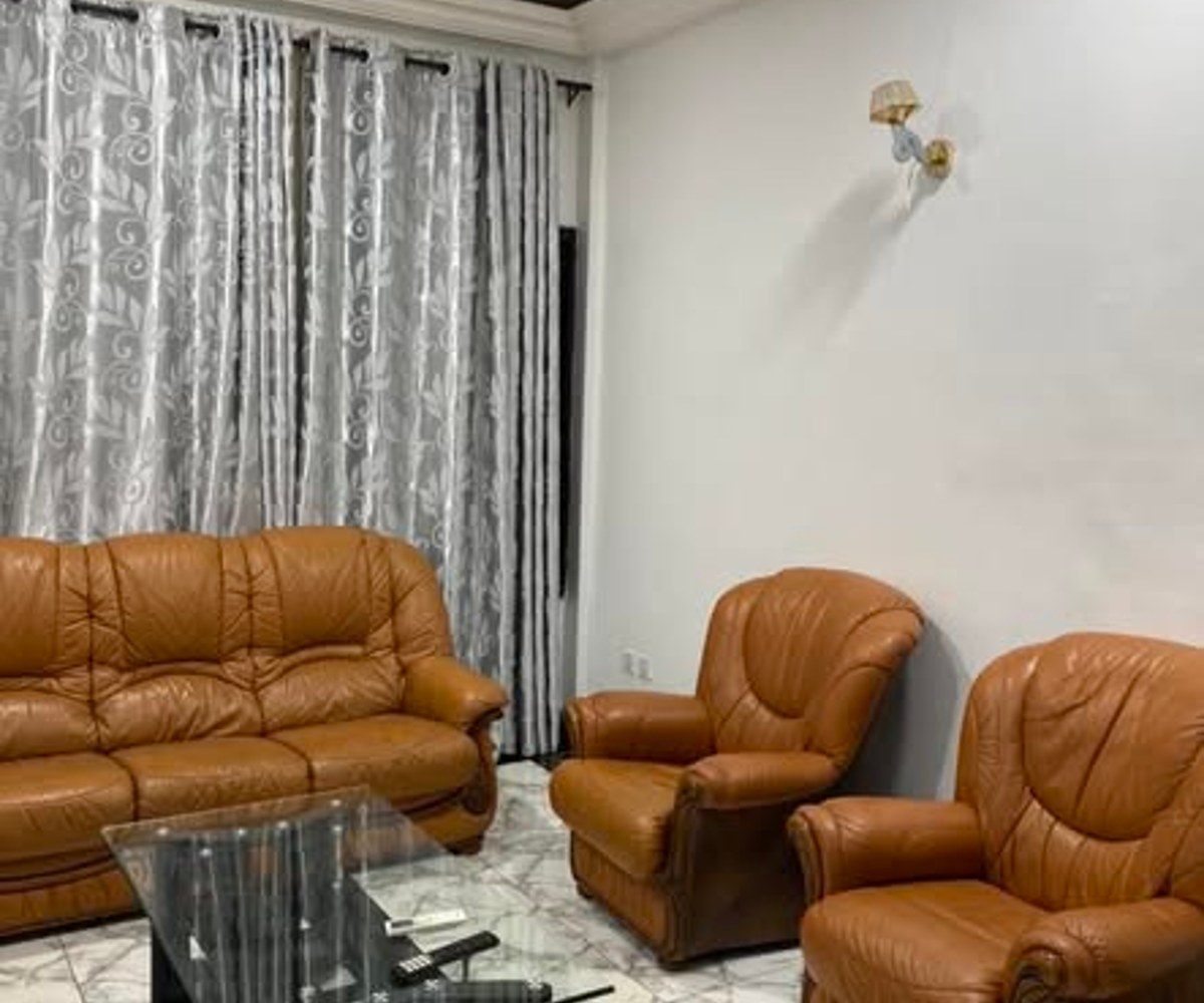 Studio meublé haut standing - Yaoundé Biyem-Assi