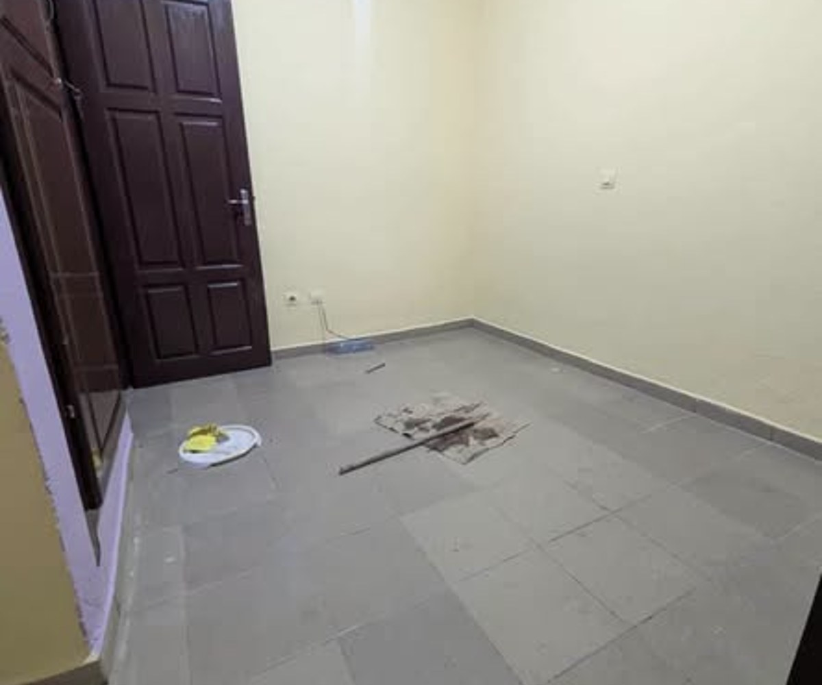 Chambre moderne nouvellement construite à Ndogbong