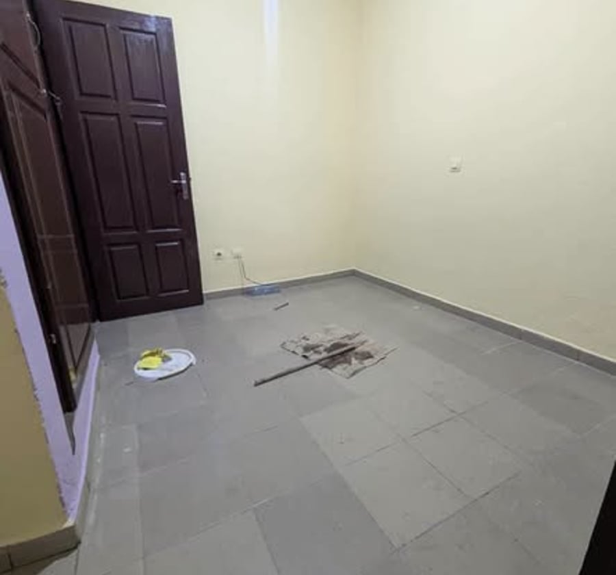 Chambre moderne nouvellement construite à Ndogbong