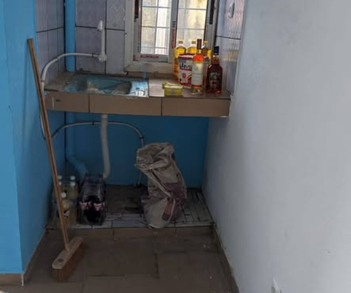 Chambre moderne à louer à Makepe